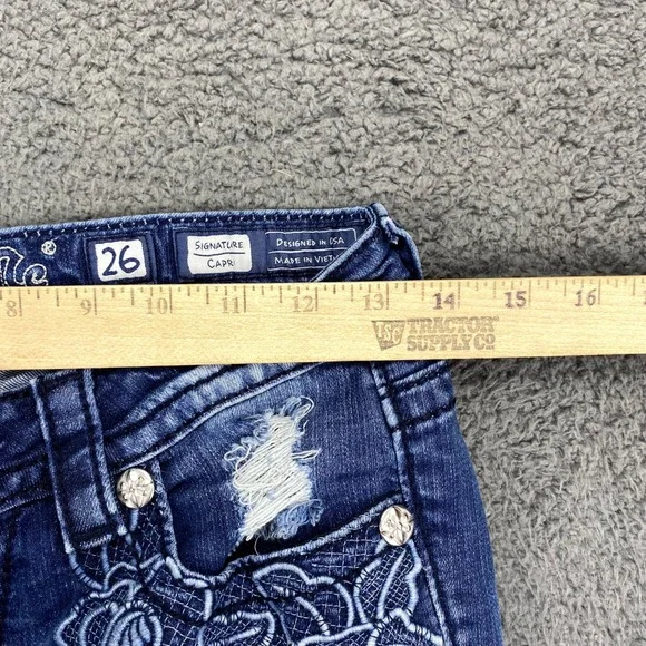 Miss Me Jeans‎ Womens 26 Signature Capri Embroidered Floral Distressed Denim - Picture 6 of 11